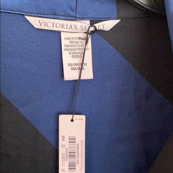 Victoria Secret romper robe - Picture 5 of 6